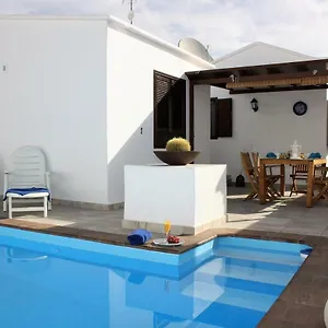 Villa Corona Roses, Puerto del Carmen (Lanzarote)